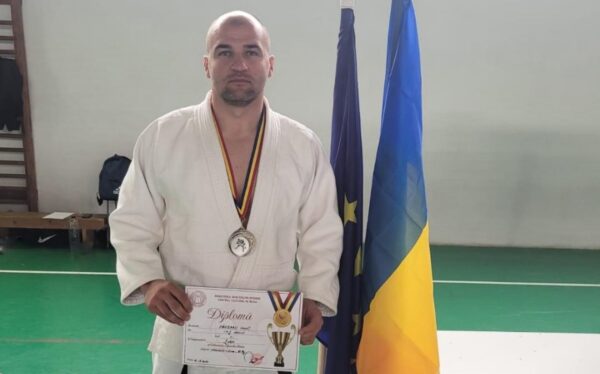 Politist vasluian medaliat la Campionatul National de Judo al M.A.I – FOTO Vicecampionul vasluian