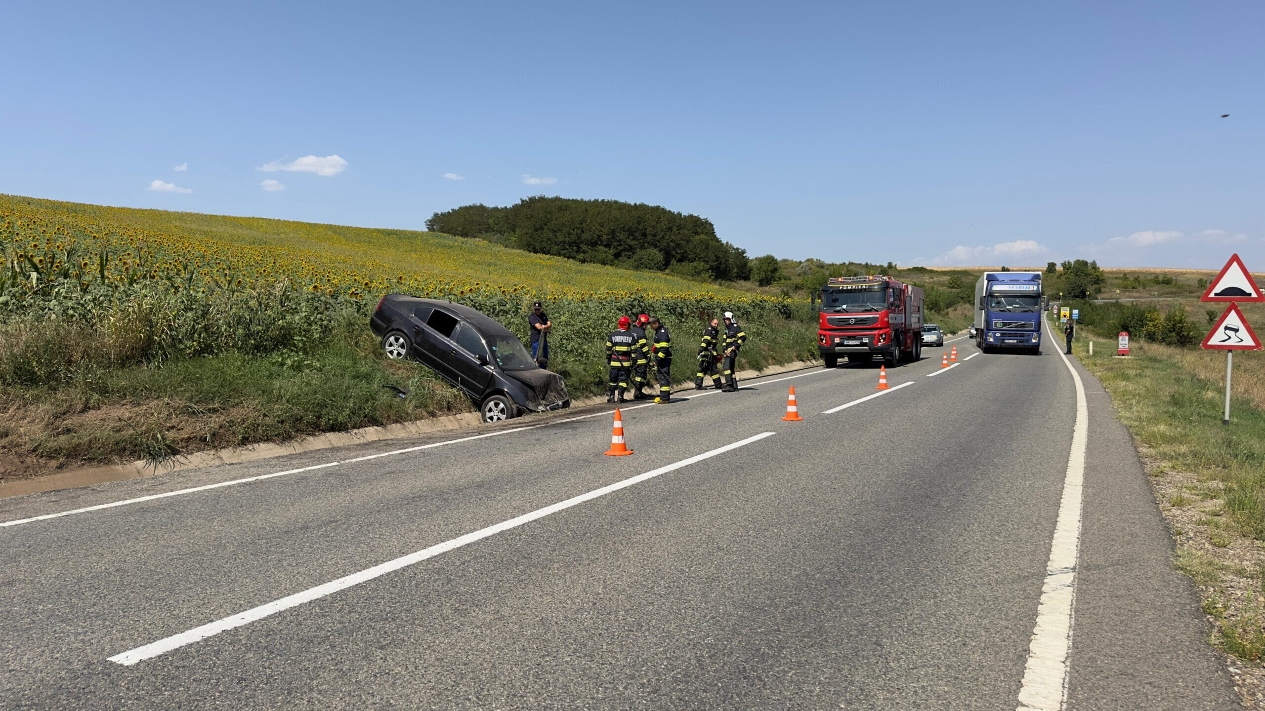 Accident la Crețești, un șofer a adormit la volan și a parcurs aproximativ 50 de metri prin rigola de pe marginea drumului – FOTO 59ba0c61 f2b3 4b70 9d6b c2aae4 scaled 1