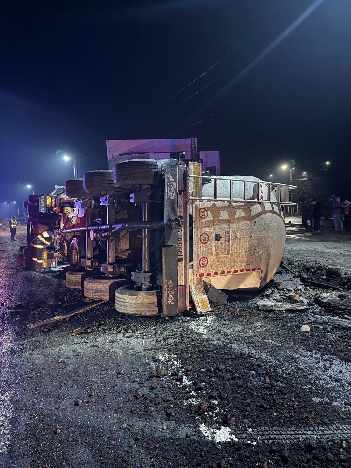 Accident Grav pe DN 24: Pompierii din Vaslui intervin pentru salvarea victimei și prevenirea unui incendiu IMG WA