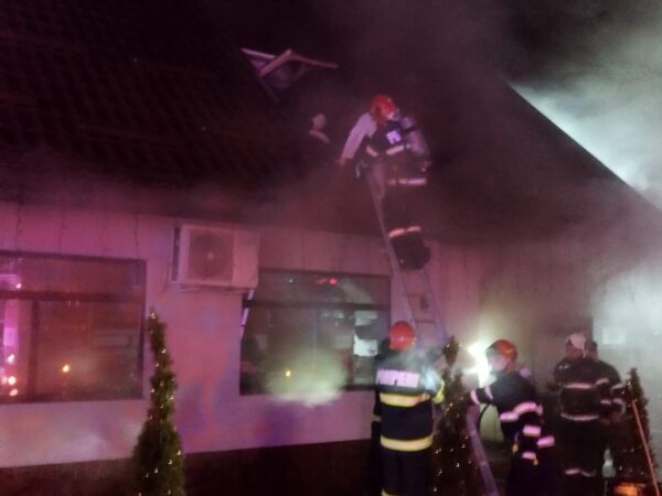 Incendiu la o pizzerie din Husi, zona Gării, noaptea trecută – FOTO WhatsApp Image 01 23 at